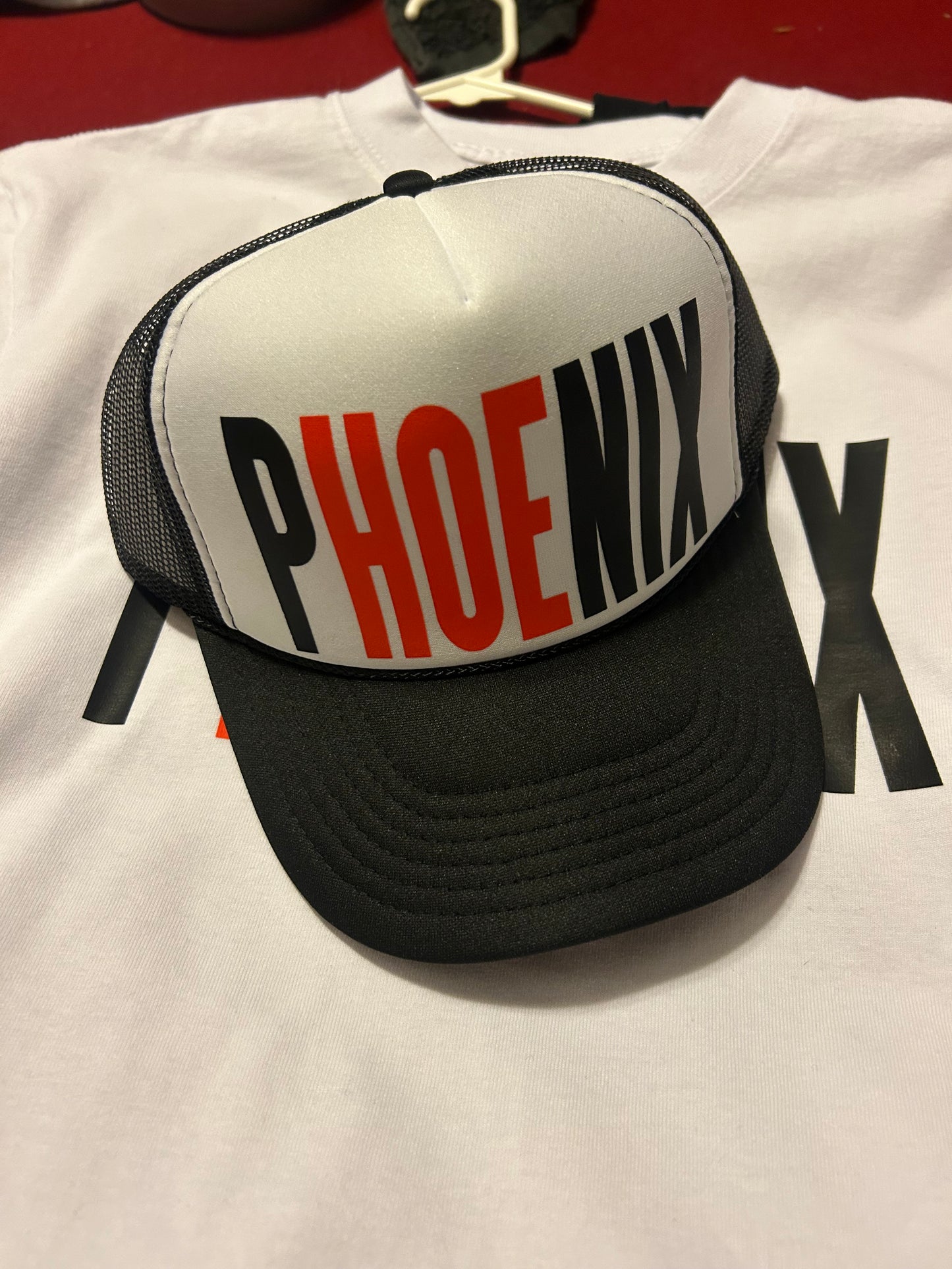 Put the hoe in Phoenix white/red